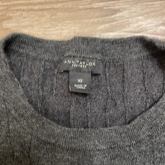 Cable Knit sweater - Picture 5 of 7